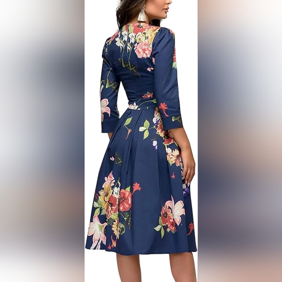 Garden Party Dress - Picture 2 of 3